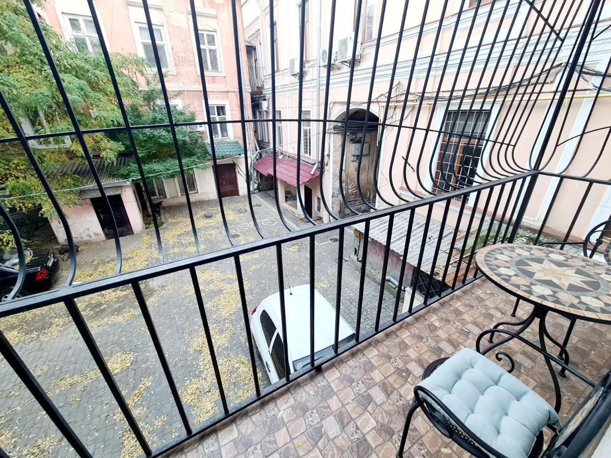 Center Of Odessa. Comfortable 2 Rooms Apartment Exteriör bild